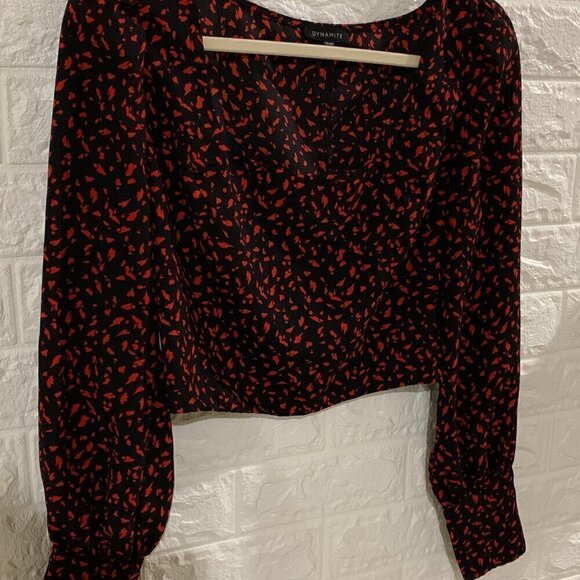 DYNAMITE BLACK RED TOP BLOUSE | LONG PUFF SLEEVE | SLIGHTLY CROPPED  | PATTERNED - Picture 2 of 5